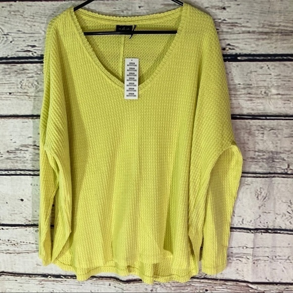 URBAN Outfitters Super Soft Citron Oversized Waffle Knit Top NWT - Picture 3 of 10